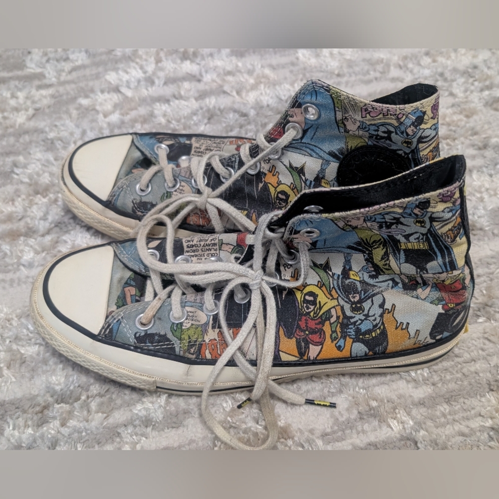 Converse Comic Print High-Top Sneakers - Multicolor